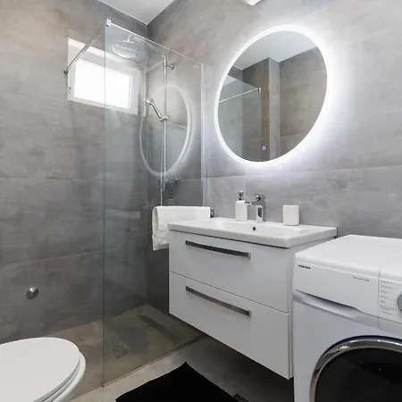 Three-bedroom Dina Zara