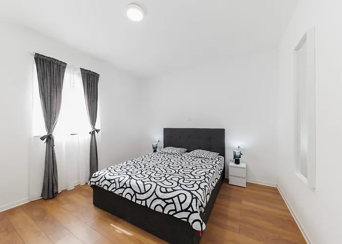 Three-bedroom Dina Apartment Zadar