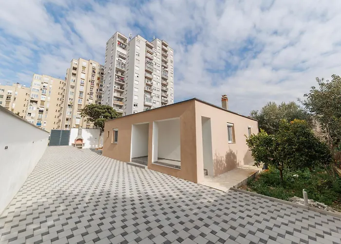 Three-bedroom Dina