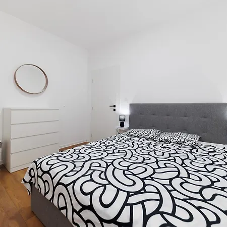 Apartment Three-bedroom Dina