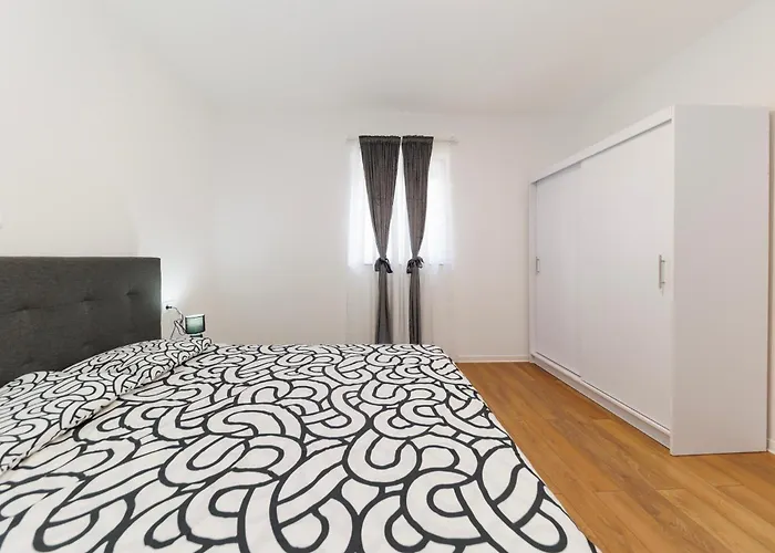 Three-bedroom Dina 扎达尔